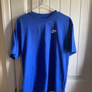 Nike T-shirt mens medium